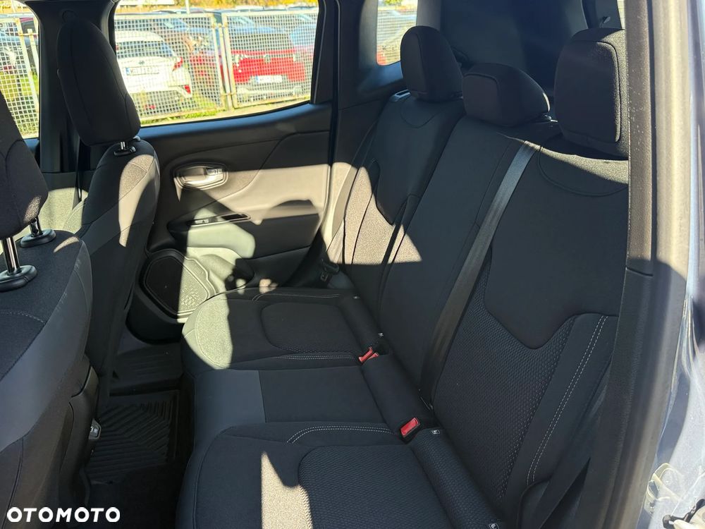 Jeep Renegade 1.5 T4 mHEV Altitude FWD S&S DCT - 17