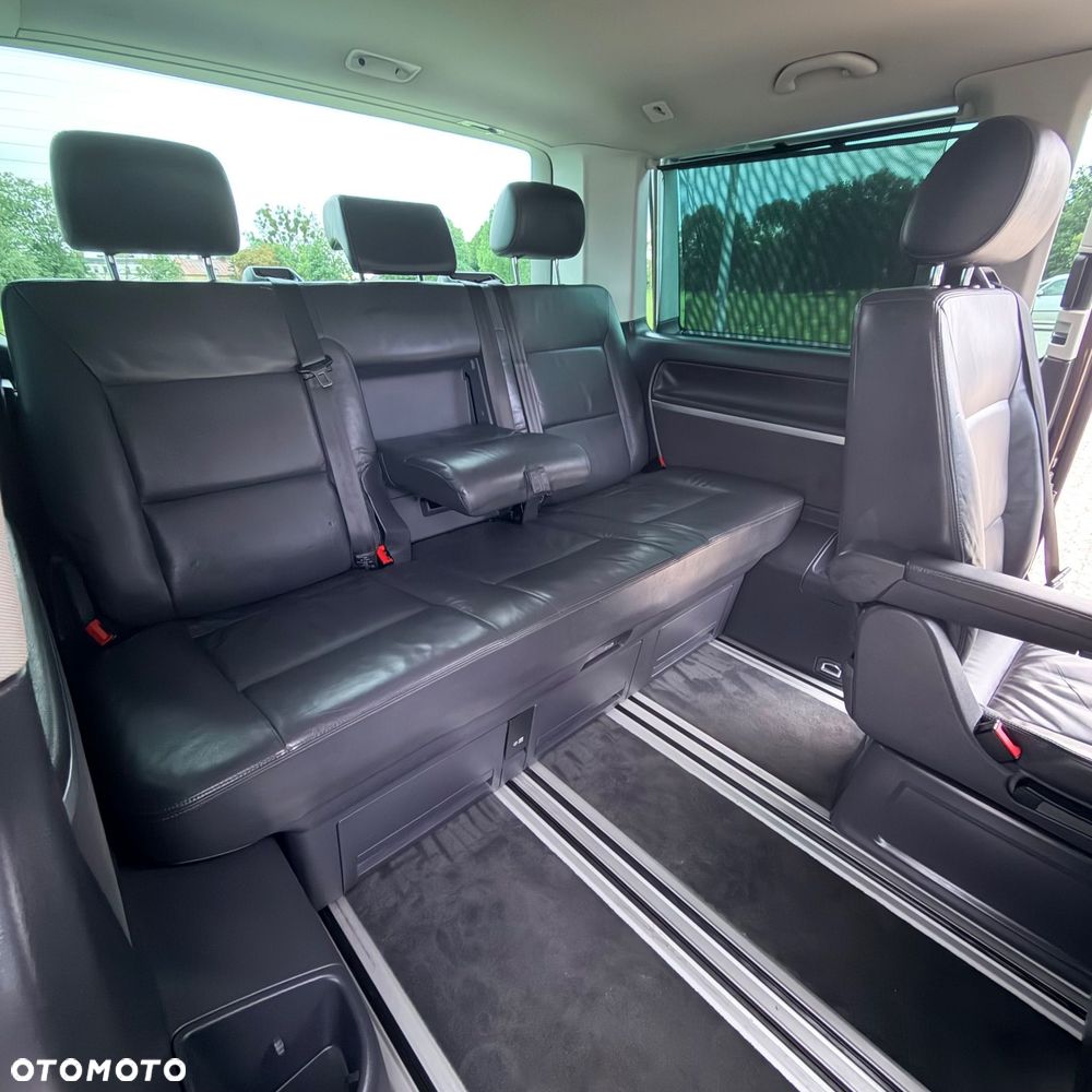 Volkswagen Multivan - 28