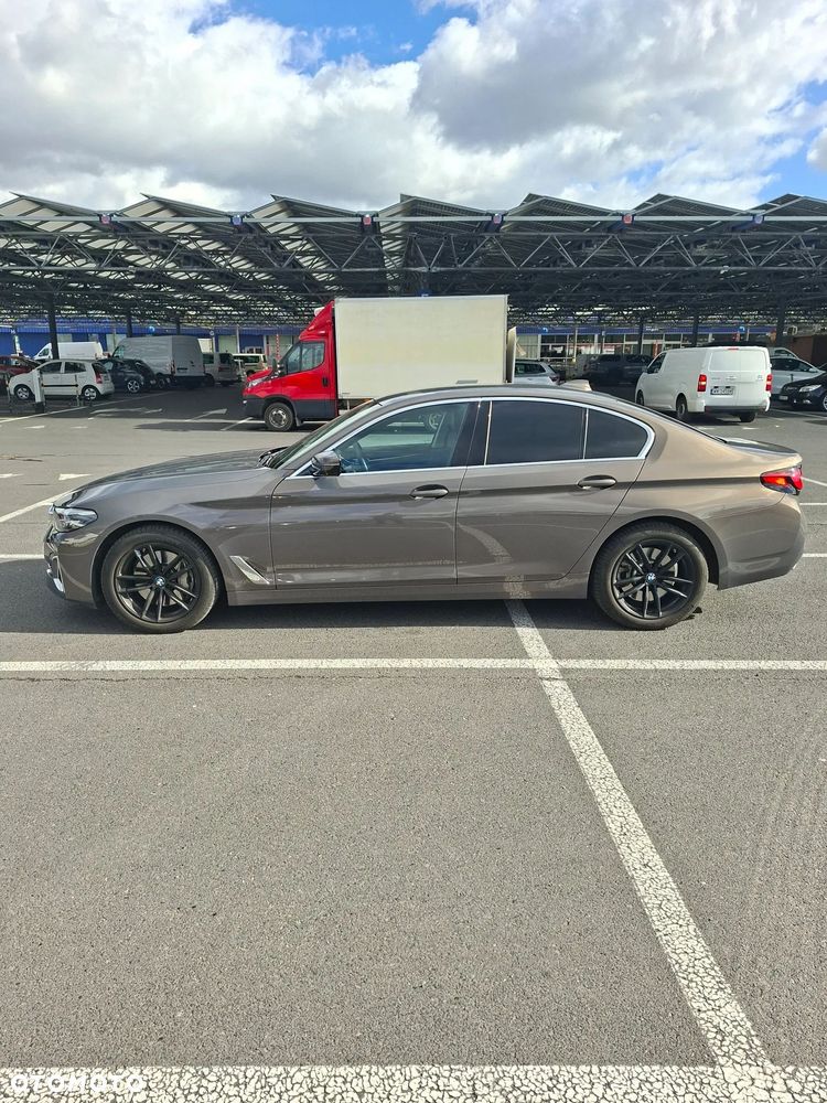 BMW Seria 5 530d xDrive mHEV Luxury Line - 3