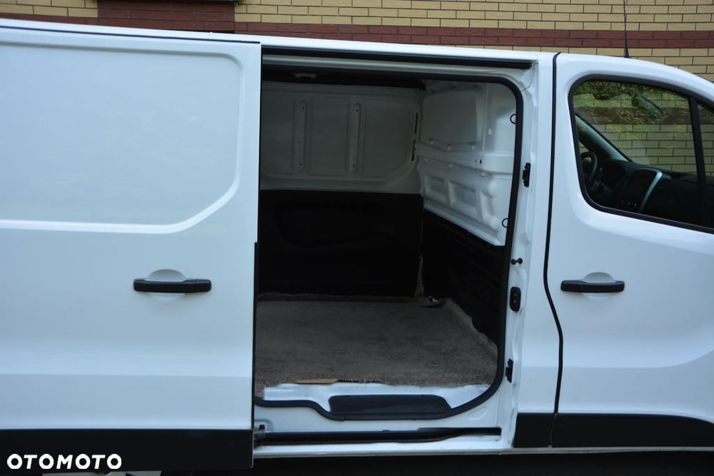 Nissan NV300 - 31