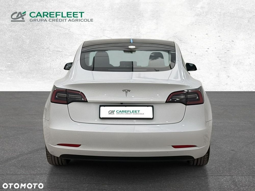 Tesla Model 3 - 7