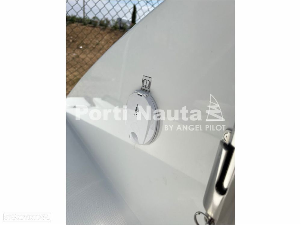 Beneteau Flyer 7 Sundeck - 21