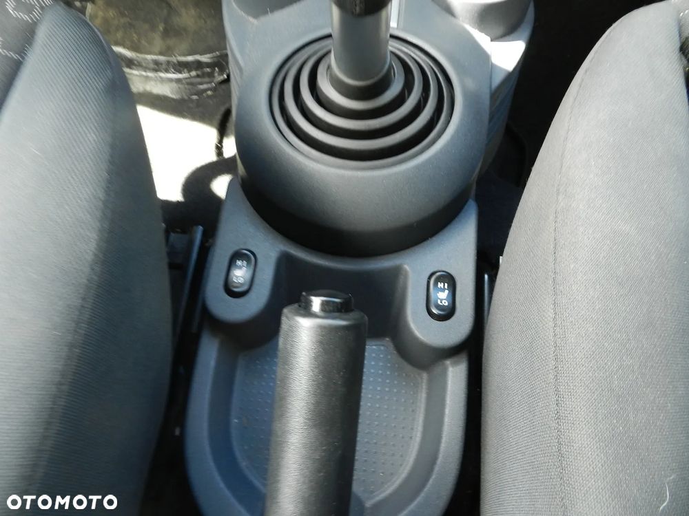 Mitsubishi Colt - 12