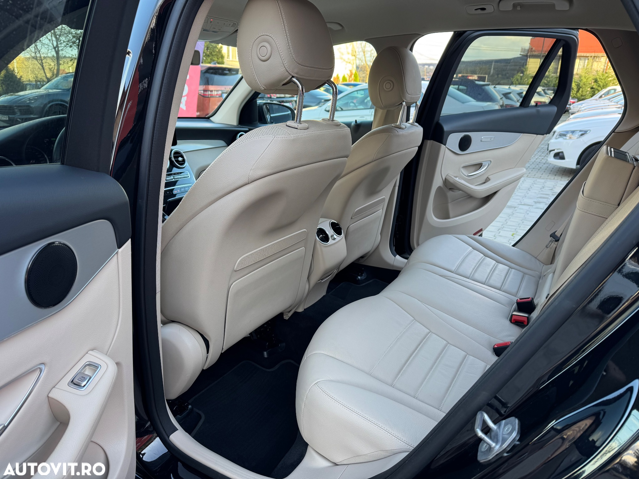 Mercedes-Benz GLC - 15