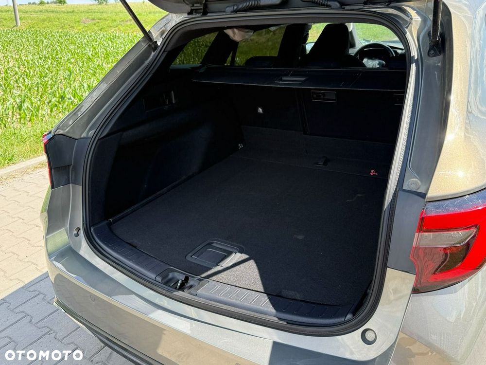 Toyota Corolla 2.0 Hybrid Comfort - 18