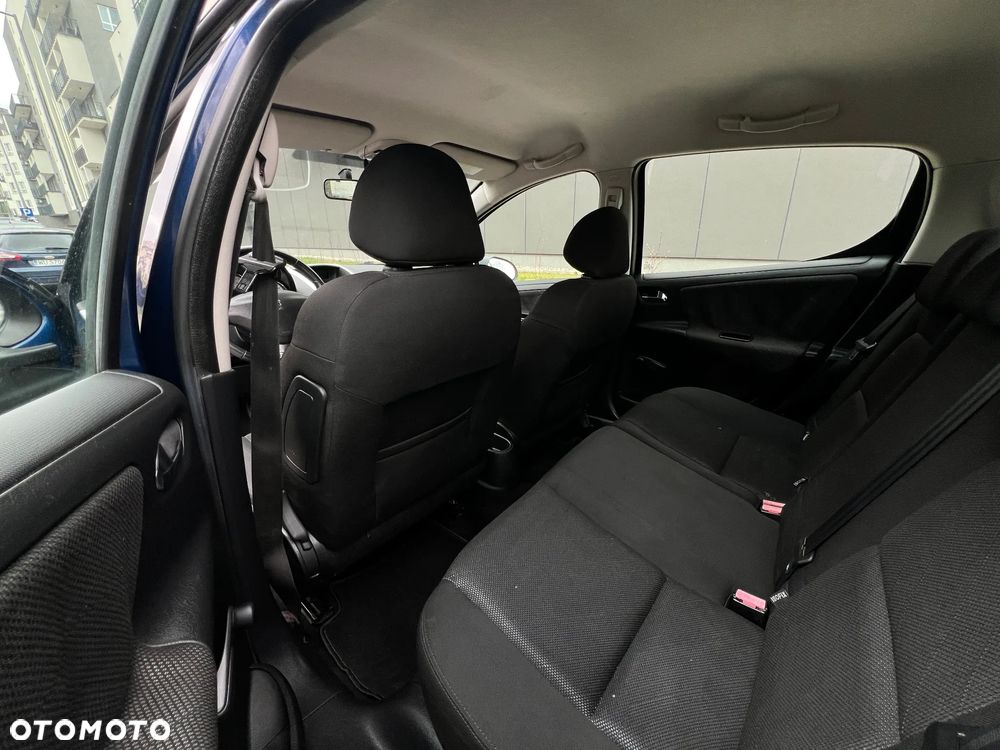 Peugeot 207 - 15
