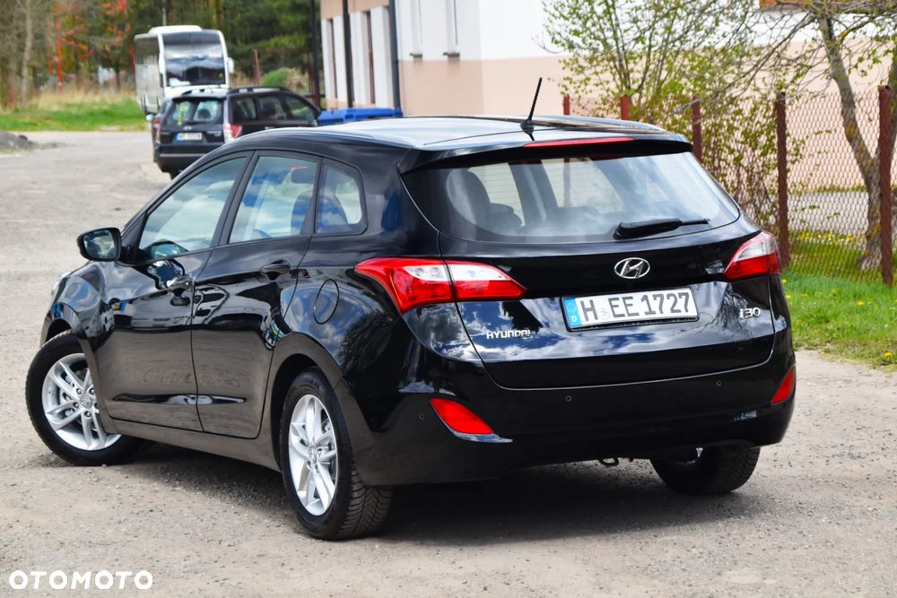 Hyundai i30 blue 1.6 CRDi Trend - 34