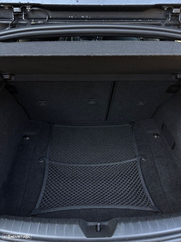 BMW 114 d Pack M - 12