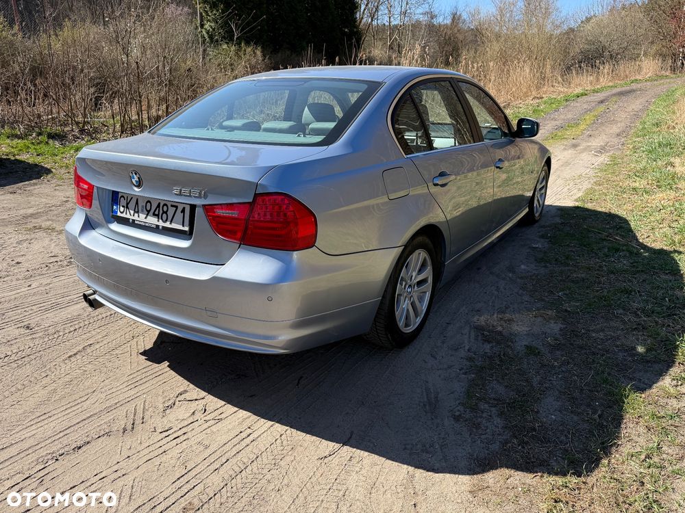 BMW Seria 3 325i Edition Lifestyle - 4