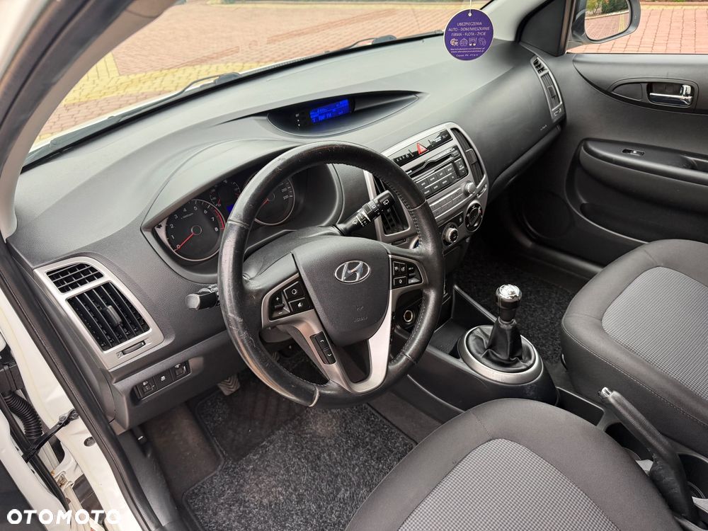 Hyundai i20 1.2 Trend - 17