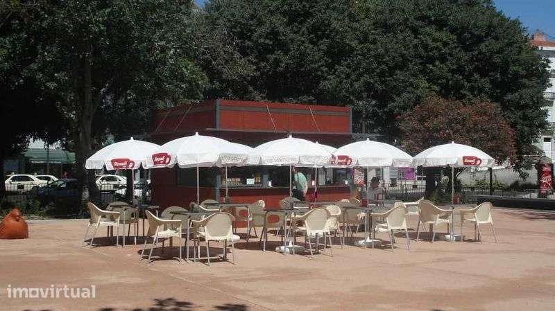 Vendo apartamento T2 Avenida Mouzinho de Albuquerque 10 - Grande imagem: 3/3