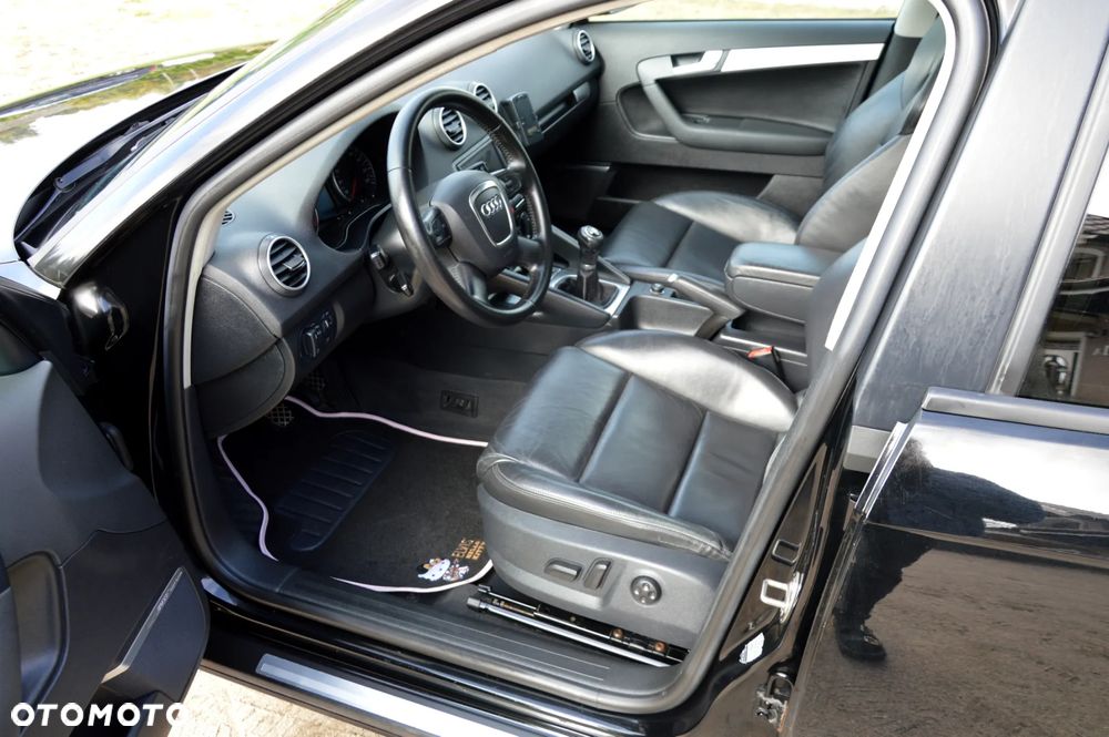 Audi A3 Sportback 2.0 TDI DPF S line Sportpaket plus - 18