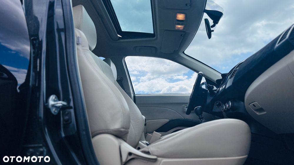 Mitsubishi Outlander 2.2 DID Instyle - 5