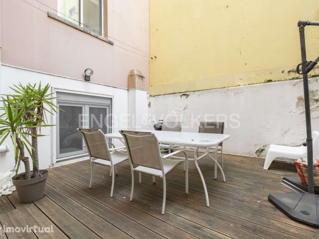 T1 único em Campo de Ourique com terraço amplo - Grande imagem: 3/25