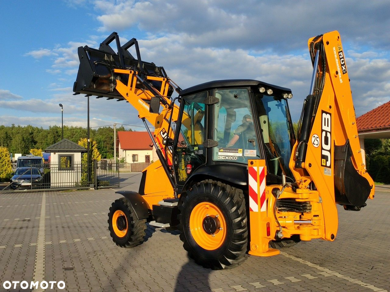 JCB 3CX - 33