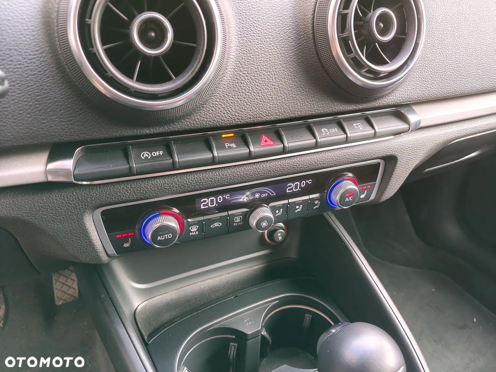 Audi A3 Sportback 1.4 TFSI S tronic Ambiente - 16