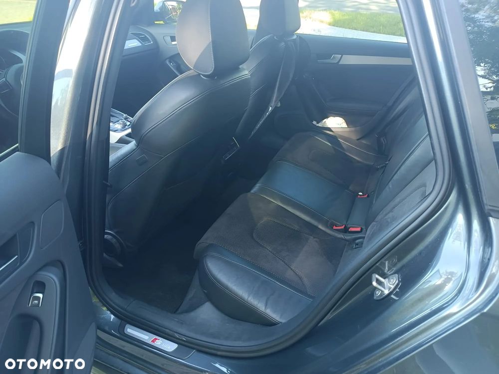 Audi A4 Avant 3.0 TFSI quattro S tronic S line Sportpaket - 16