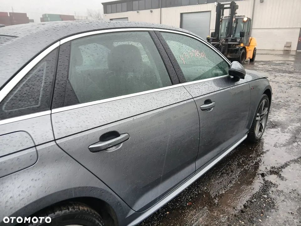 Audi A4 Limousine - 23