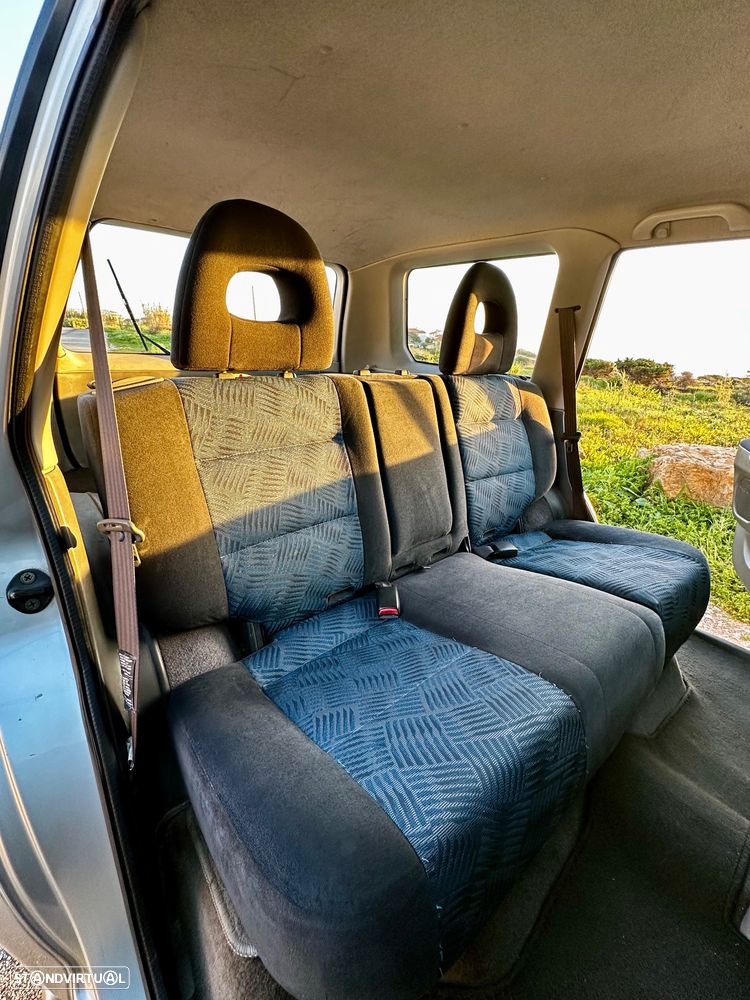 Mitsubishi Pajero Sport 2.5 TD GLS - 25