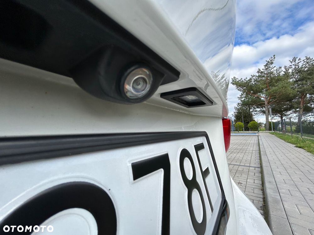 BMW Seria 3 318d M Sport - 15