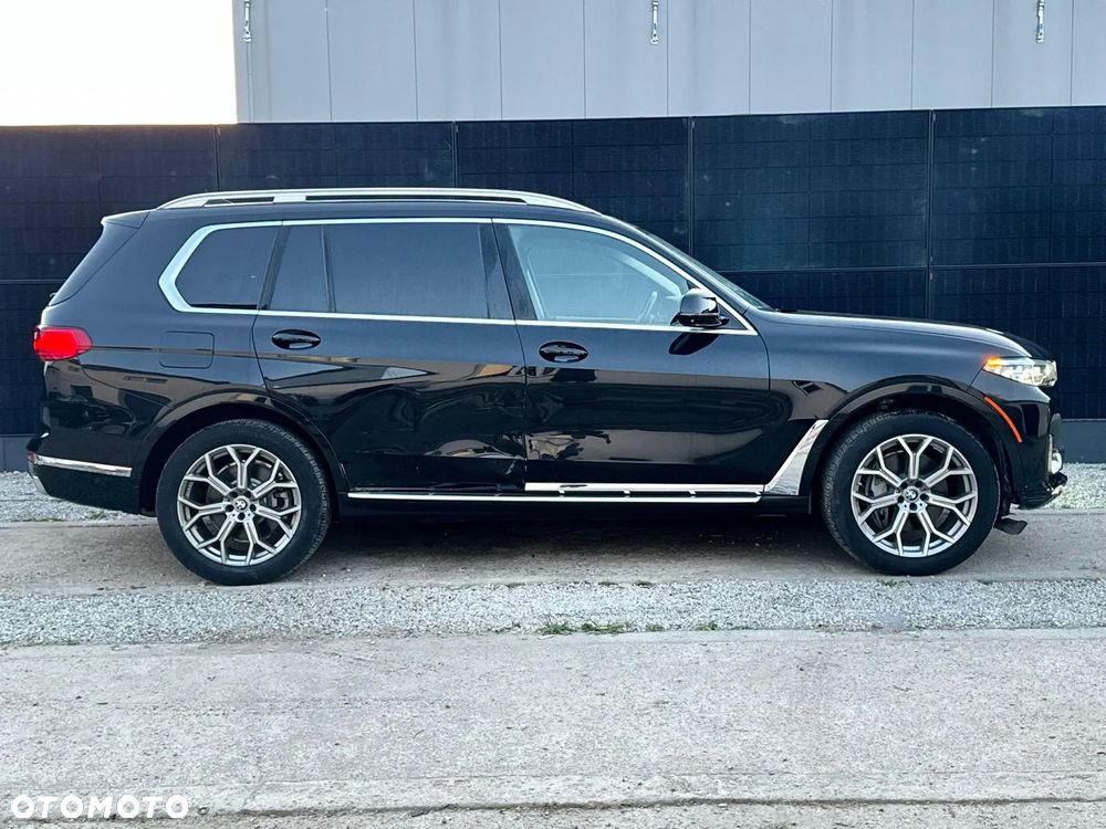 BMW X7 M50i - 4