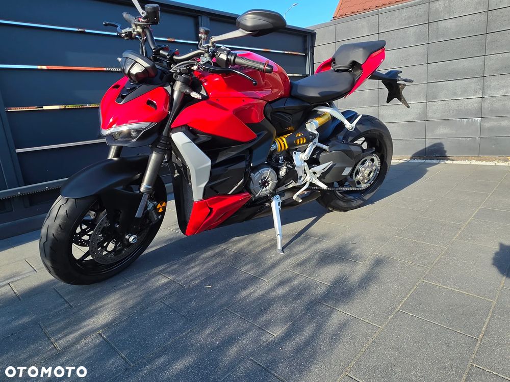 Ducati Streetfighter V2 - 30