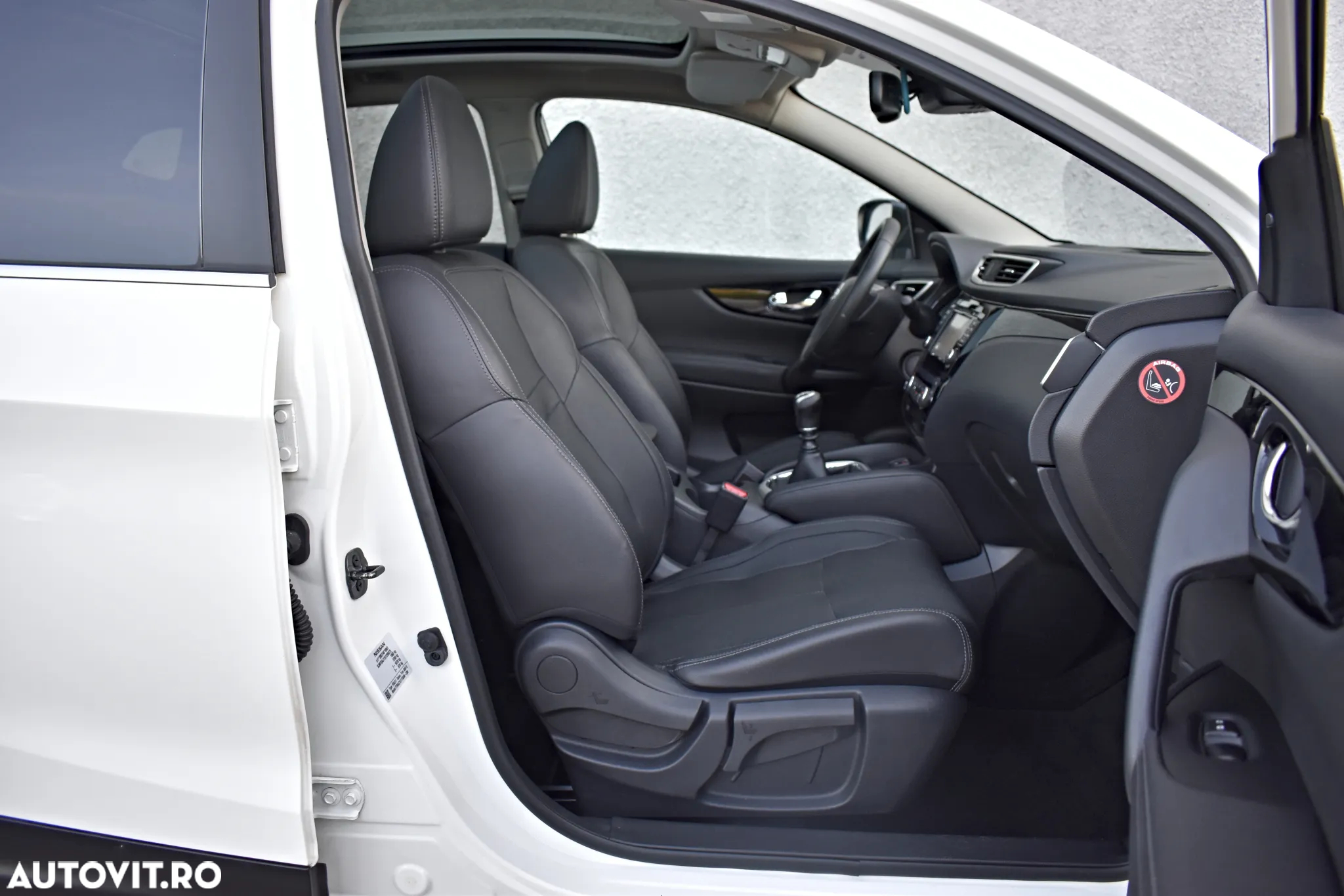 Nissan Qashqai 1.6 DCI TEKNA - 10