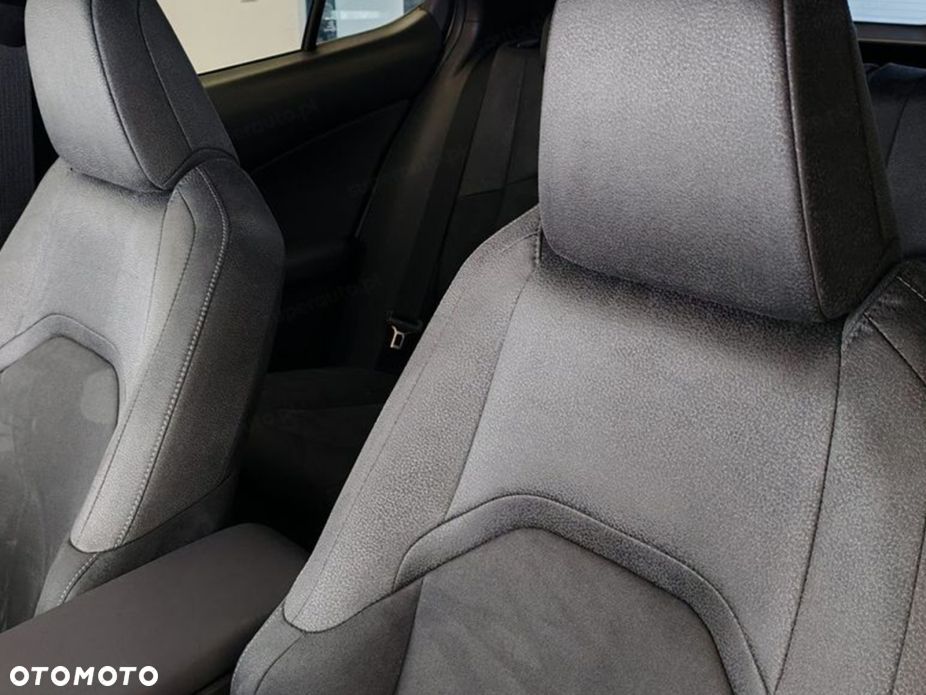 Lexus UX - 6