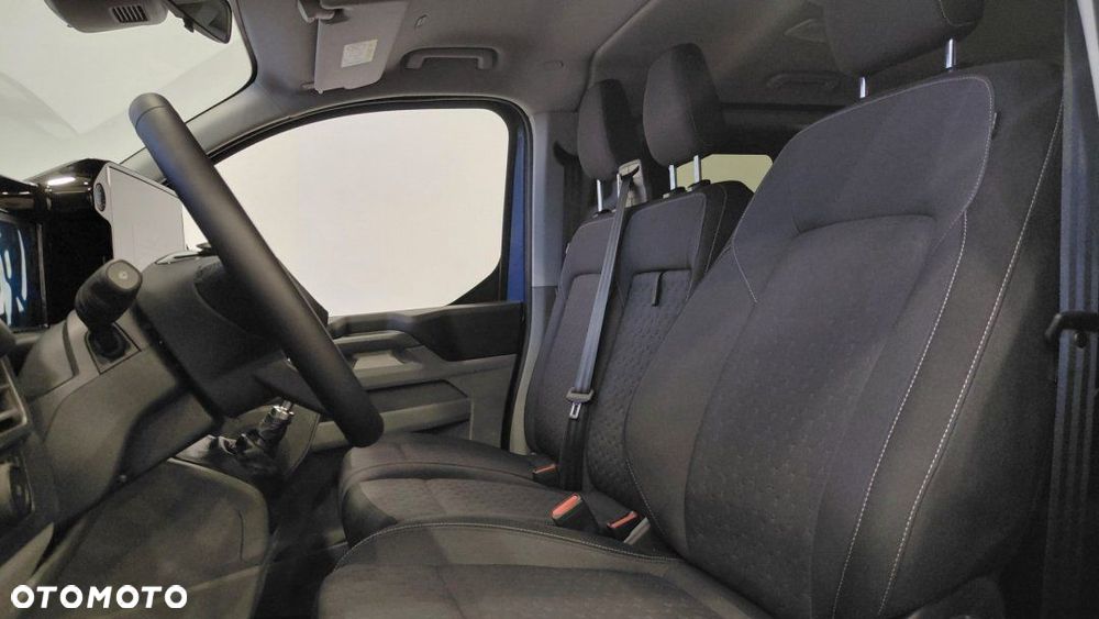 Ford Tourneo Custom - 10