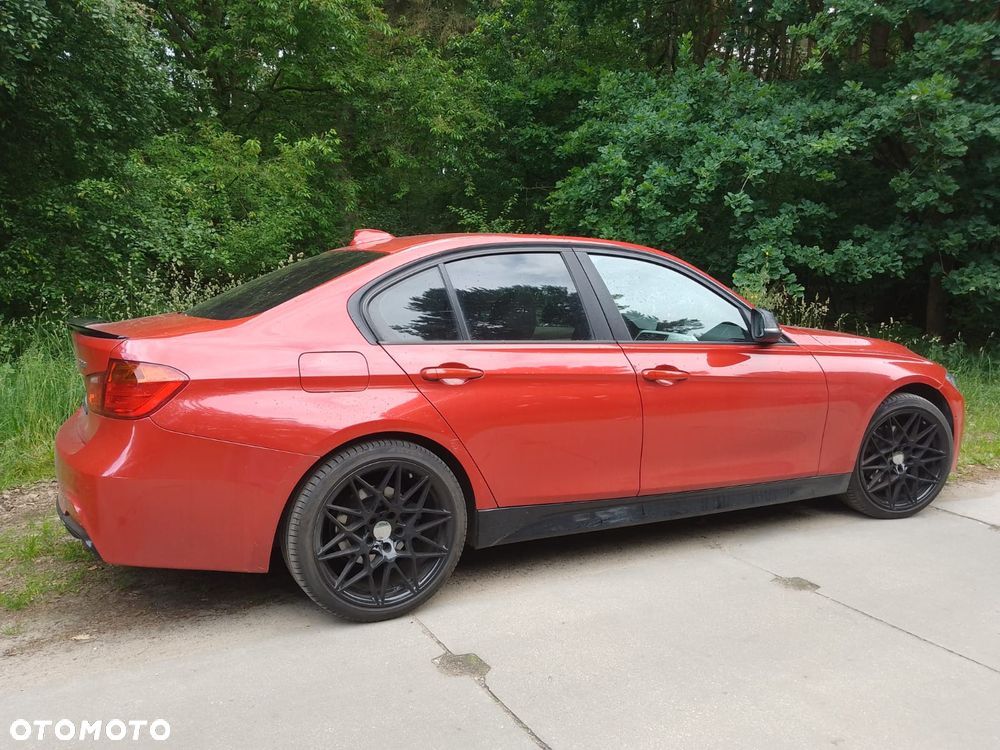 BMW Seria 3 328i - 3