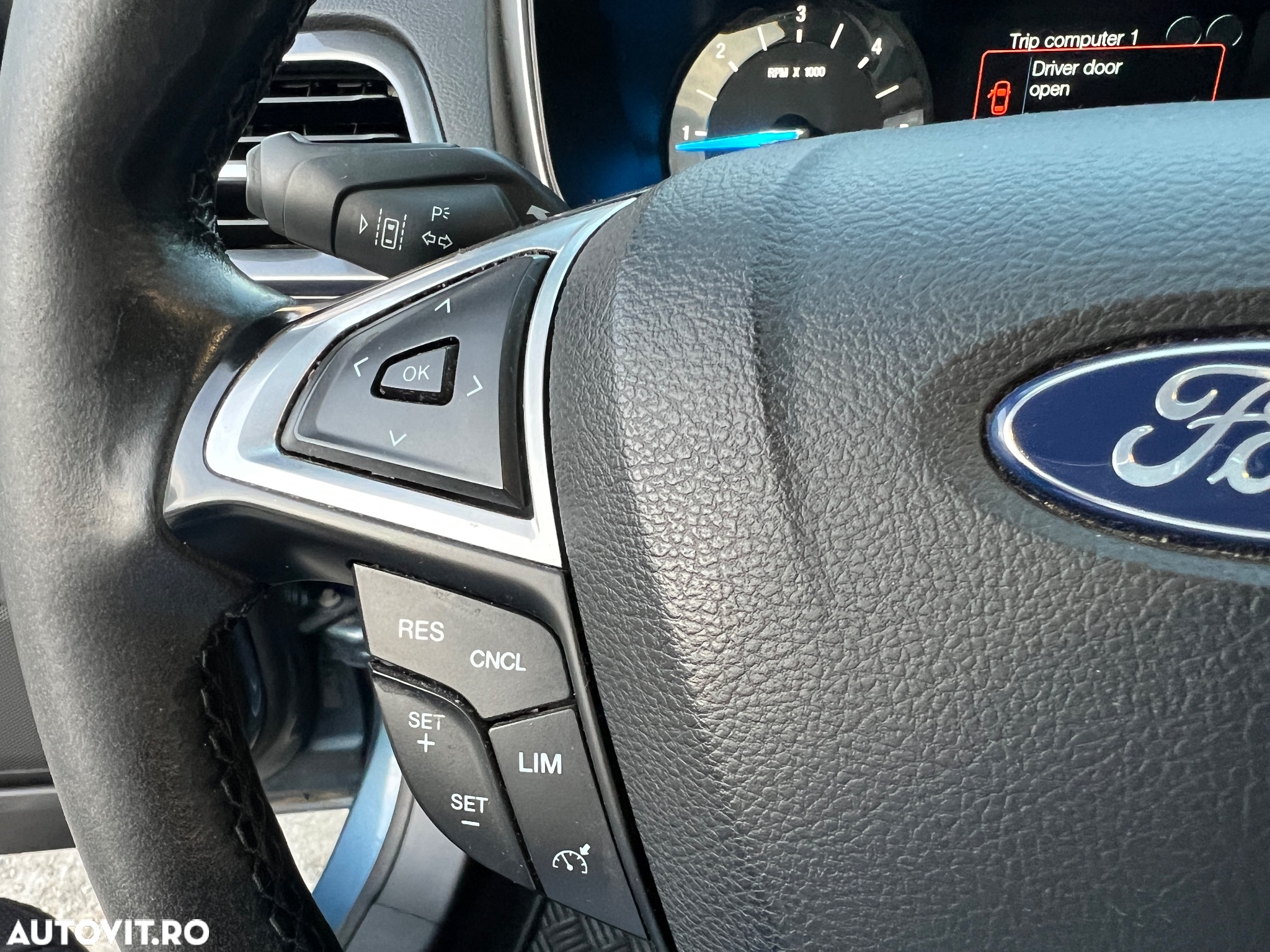 Ford Mondeo 2.0 TDCi Powershift Business - 28