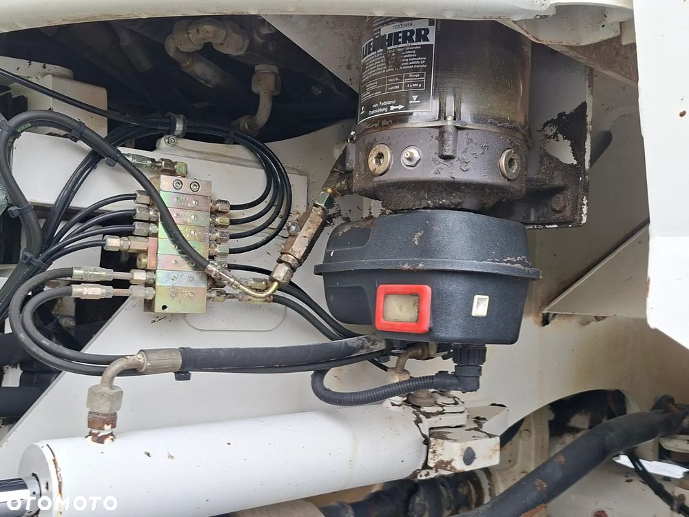 Liebherr L506 Rok 2009 - 9