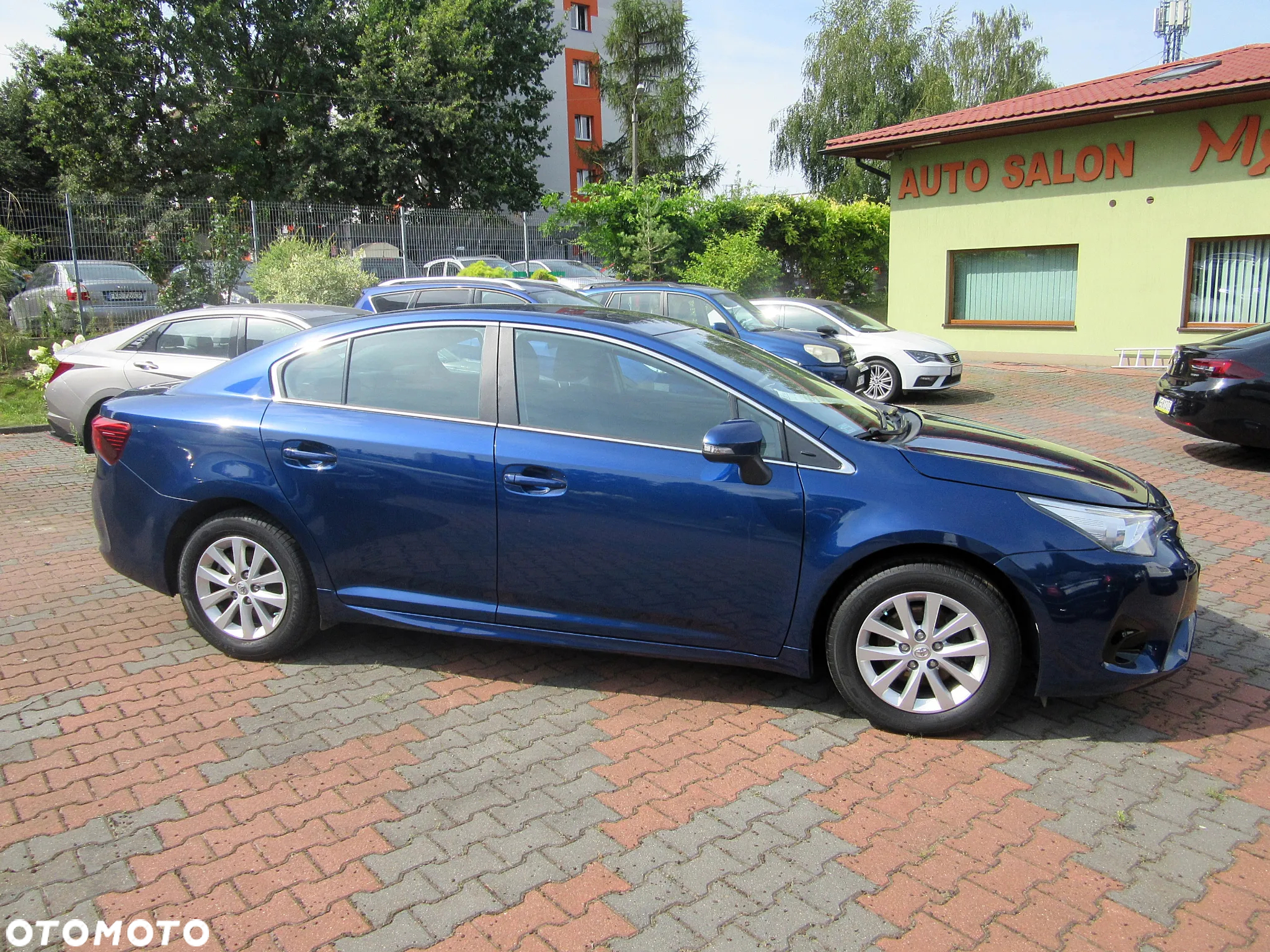 Toyota Avensis 1.6 Premium - 2