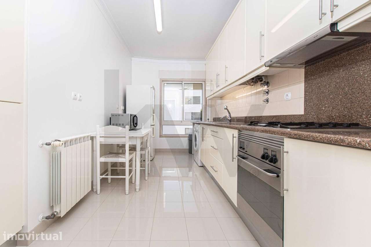 Apartamento T1 na Expo Centro | Estacionamento e Arrecadação - Grande imagem: 3/19