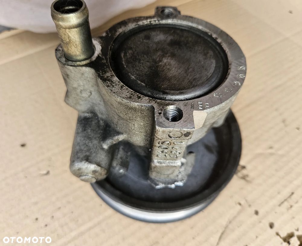 Renault Trafic Opel Vivaro Laguna III 2.0 DCI pompa wspomagania 8200374085 26128104 - 8