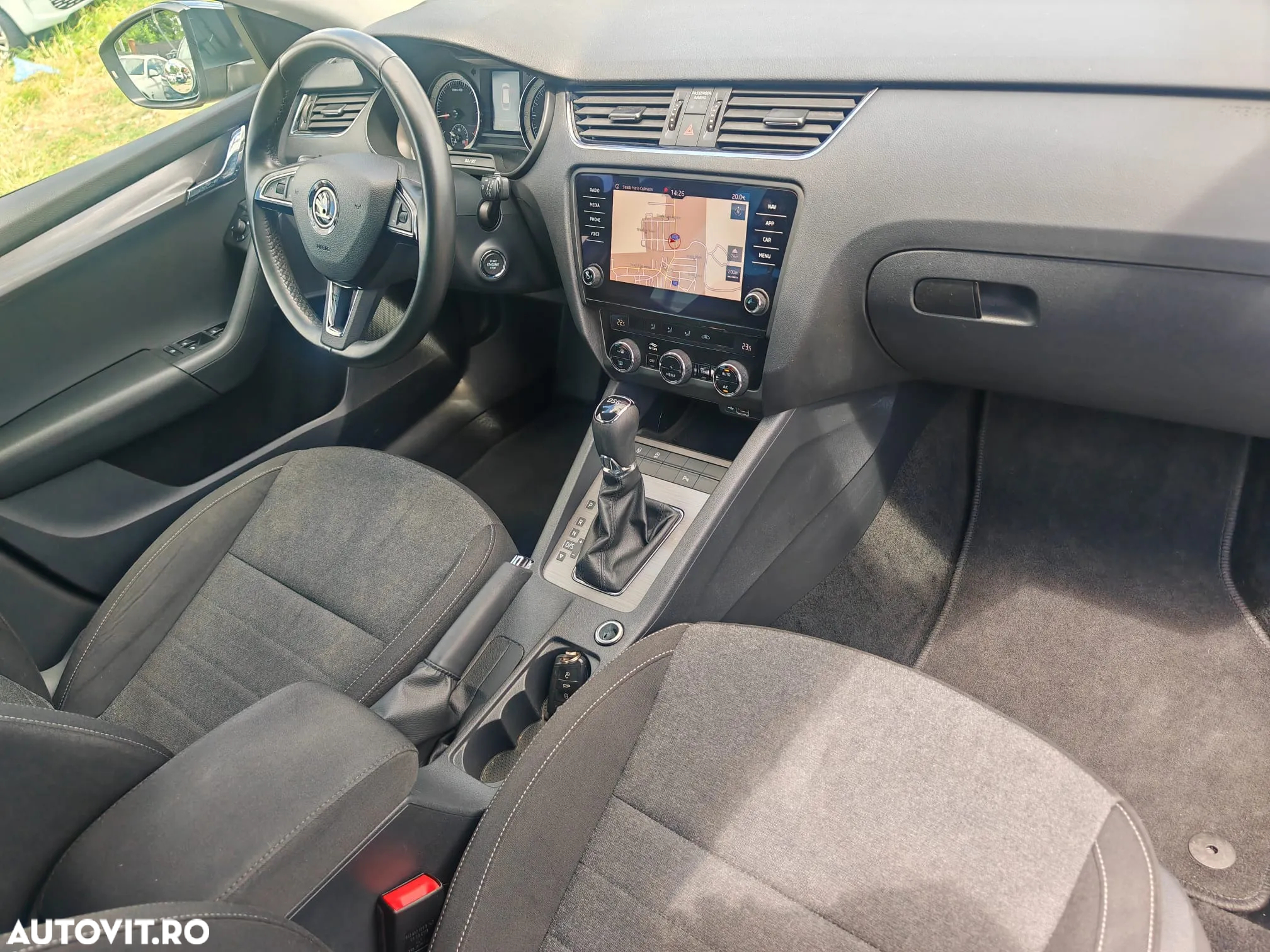 Skoda Octavia 2.0 TDI 4x4 DSG Style - 8