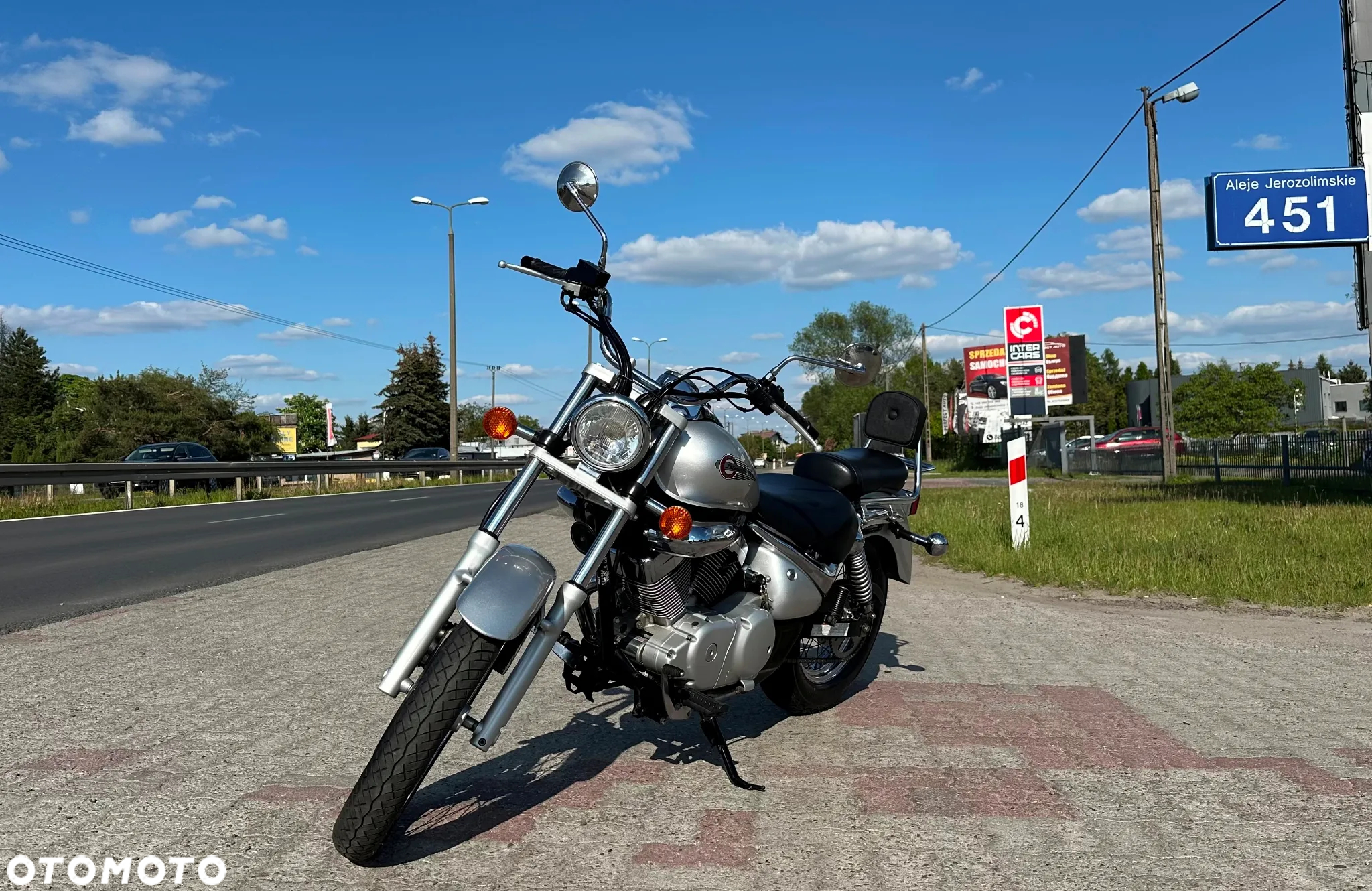 Suzuki Intruder - 5
