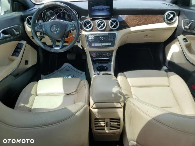 Mercedes-Benz CLA 250 4-Matic AMG Line - 8