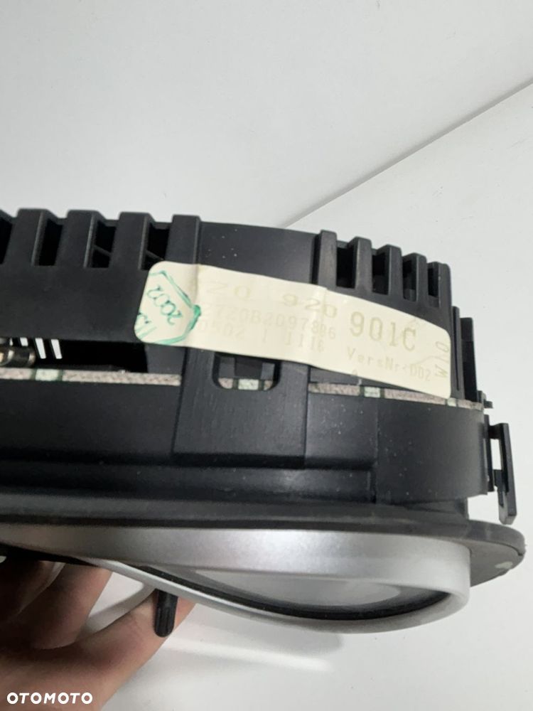 LICZNIK ZEGARY FIS 1.6FSI BENZYNA 150K KM Audi A2 8Z0 920 901 C - 5