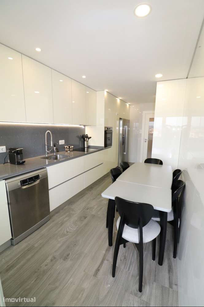 Apartamento T3 Venda em Barcelos, Vila Boa e Vila Frescainha (São Mart - Grande imagem: 3/22