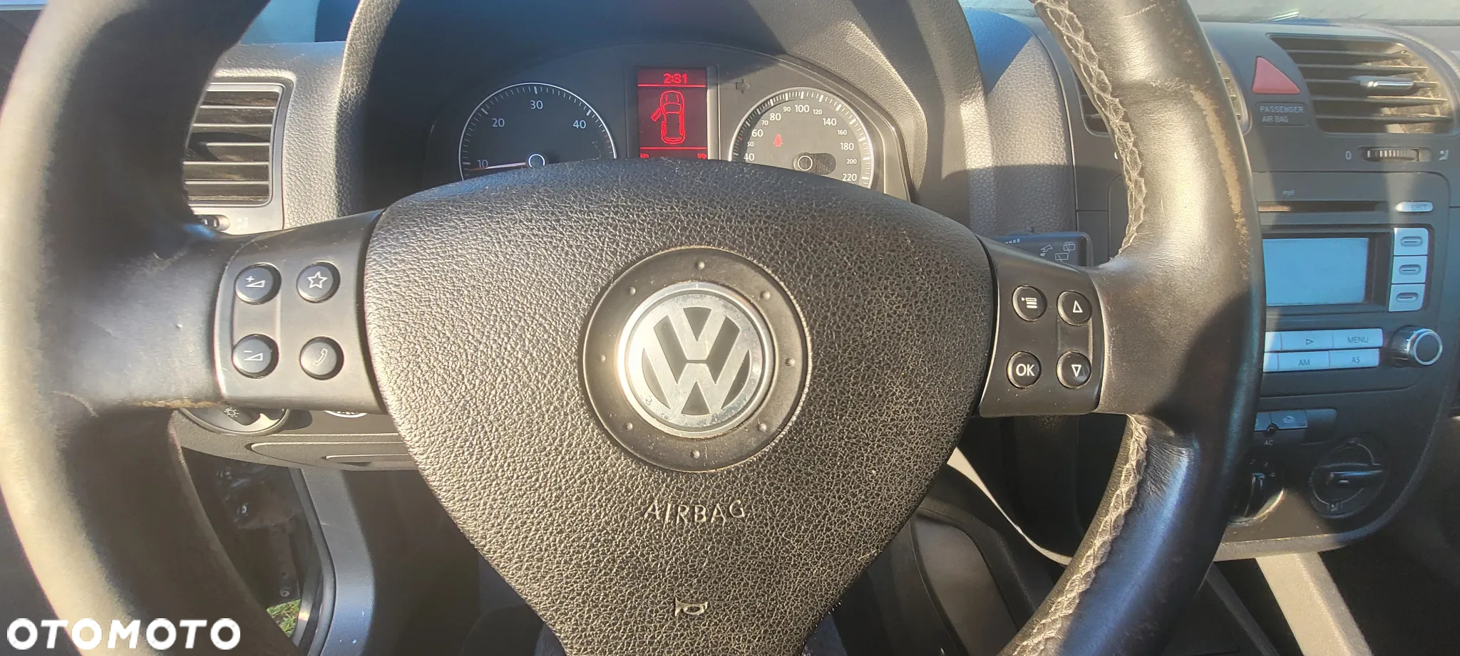 Volkswagen Golf 2.0 TDI Comfortline - 14