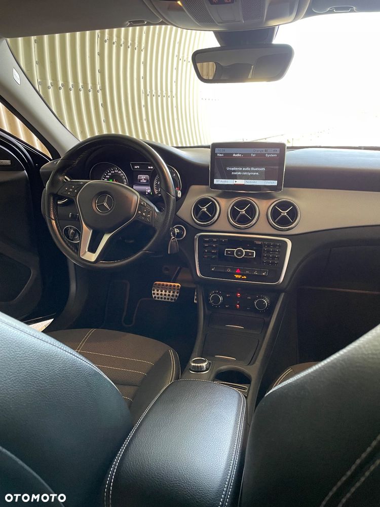 Mercedes-Benz GLA 200 7G-DCT AMG Line - 8