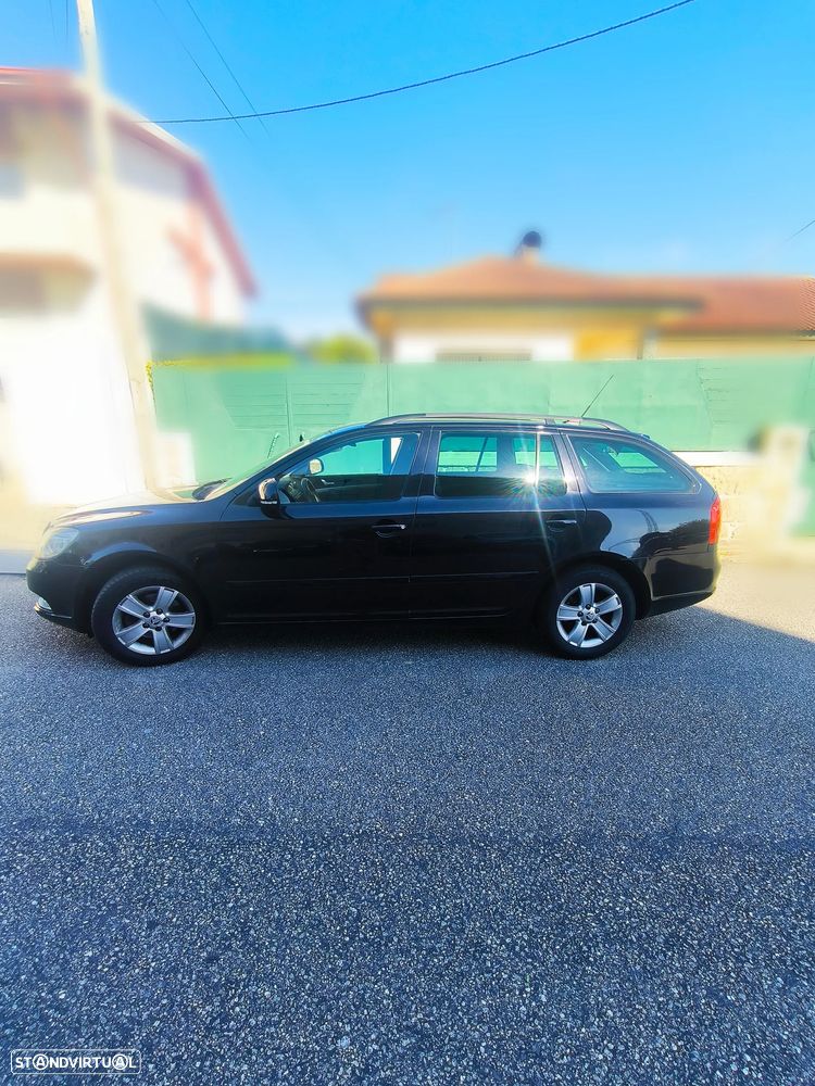 Skoda Octavia Break 1.6 TDi Ambiente - 3