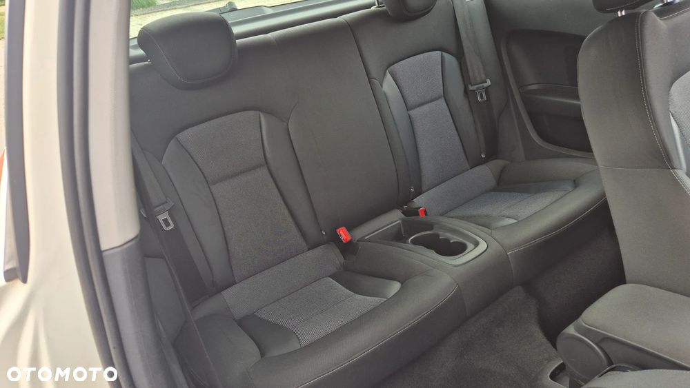 Audi A1 3-drzwiowe 1.6 TDI S line edition - 22