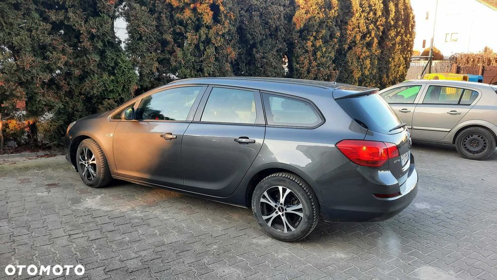 Opel Astra 2011 photo 5