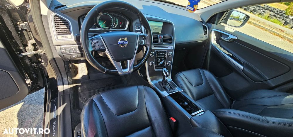 Volvo XC 60 D5AWD Summum - 9