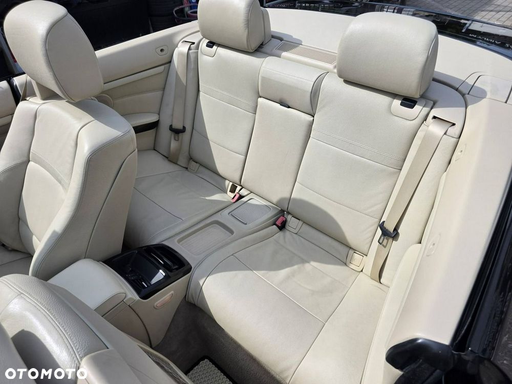BMW Seria 3 320i Edition Exclusive - 38