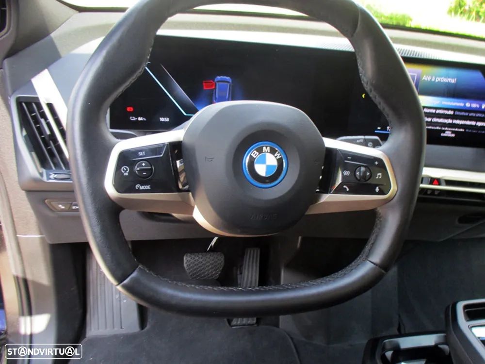 BMW iX xDrive 50 Pack Desportivo - 14