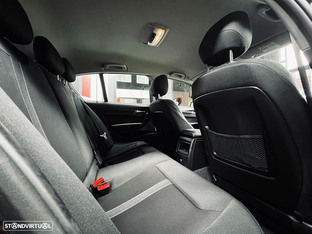 BMW 116 d Line Sport - 33