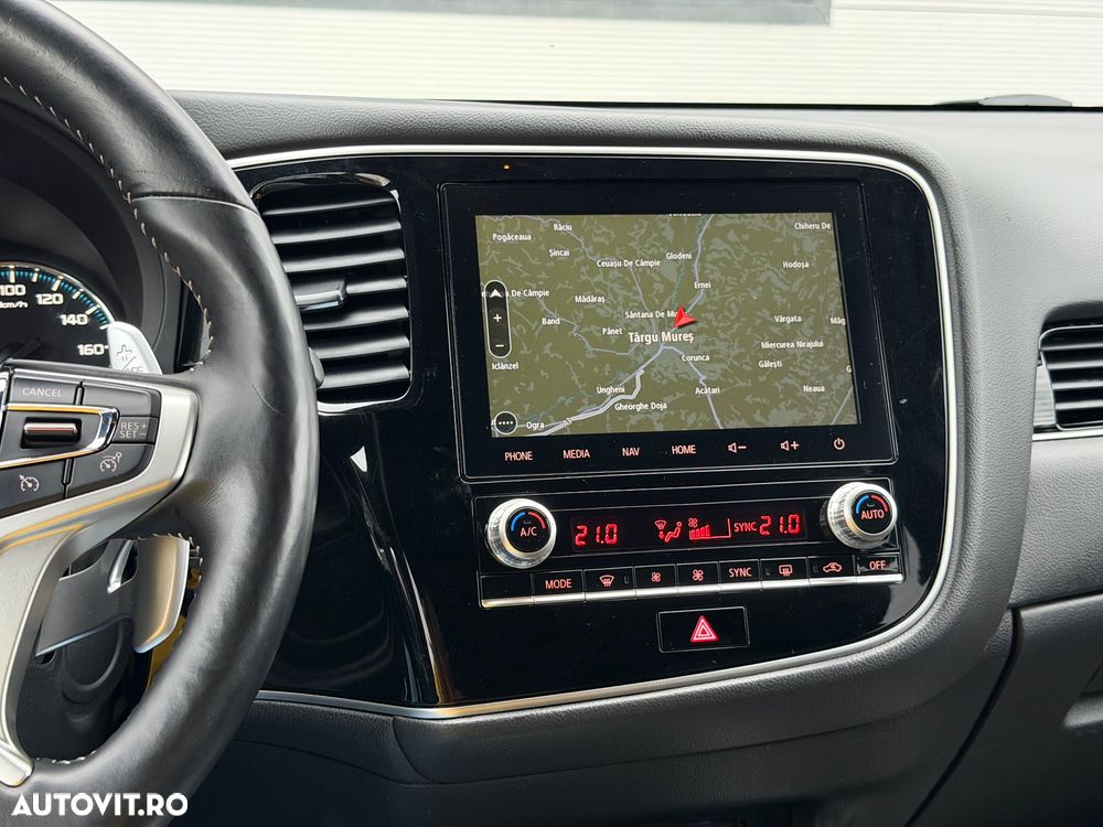 Mitsubishi Outlander - 18